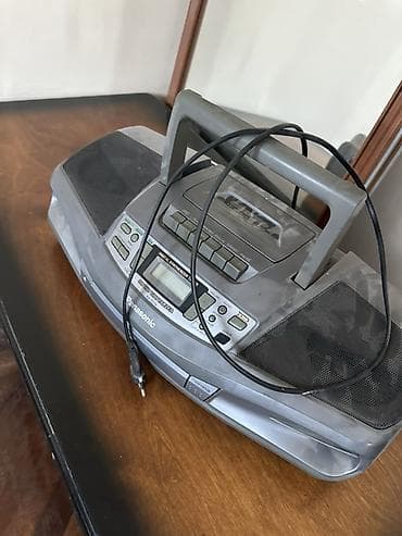 Panasonic portativ musiqi mərkəzi/boombox - Kasset pleyer (üst
