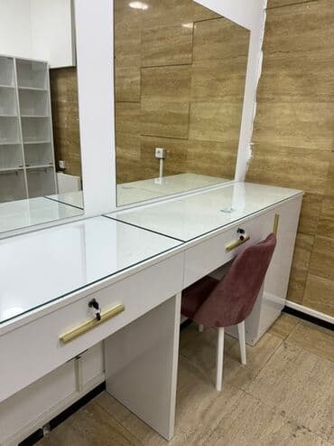 məxmər gülü: Gözəllik salonu üçün mebel dəsti Tərkibi: - İki iş yeri olan vizaj — 1