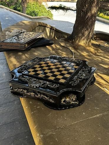 Şahmatlar: Sahmatlar hazir elde var. Çeşid çoxdu.çatdırılma 1_2 saata edilir. Qoz — 7