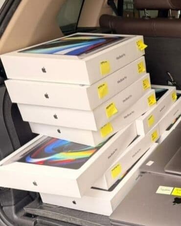 Printerlər: Apple MacBook Pro noutbukları - Model: MacBook Pro (qutulu) - Ekran — 1