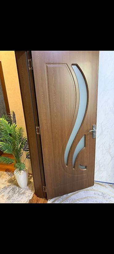 divar saatlarının satışı: Qapi 4 eded standart olcu İdeal veziyyetde biri 90 azn Bineqedi yaxin — 1