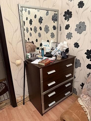 düz dolab: Yataq otağı mebel dəsti Tərkib: - 2 qapılı dolab – tünd qəhvəyi — 3