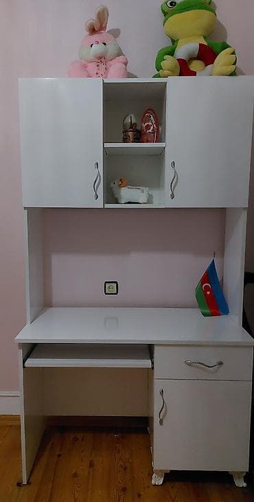 tel masa: Düz masa, Polkalı, Siyirməli, Sadə laminat — 2