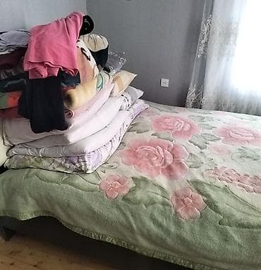 ayna sultanovada satilan evler: Satılır: həyət evi - Tikinti tipi: daşdan tikili, birmərtəbəli. - — 9