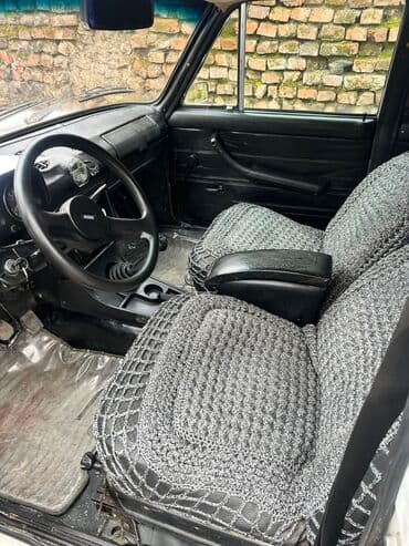 vaz karopkası: Model: Lada 2106 (VAZ 2106) Kuzov: sedan, ağ rəng Yanacaq: benzin — 3