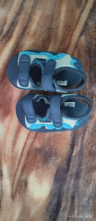 Uşaq sandaleti – mavi, firuzə və krem rənglərinin kombinasiyasında