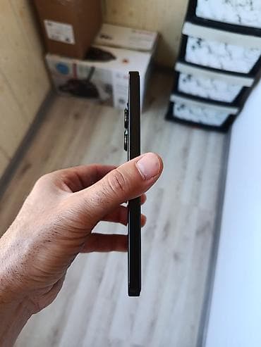 samsung tab s8 plus: Qutusu uzb şunuru var.Cizigi yoxdu.Smartfon – qara rəng, ön kamera — 5