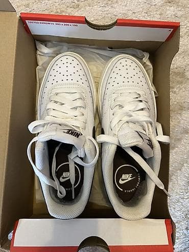 Nike, Ölçü: 35.5, rəng - Ağ, Yeni