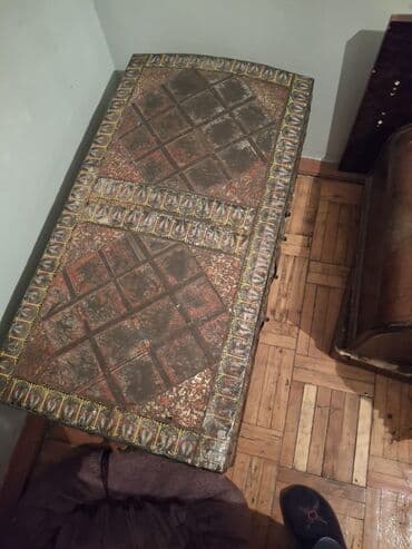 world of tank: Əl işinə məxsus, dekorativ naxışlı taxta sandıq.üstü metall — 2