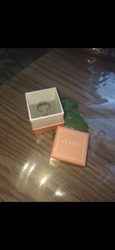 gumus 51: Üzük, Ağ qızıl — 4