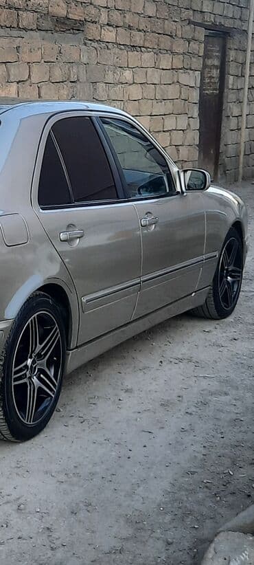 Motonəqliyyat: Mercedes-Benz E 220: 2.2 l | 2001 il Sedan — 4