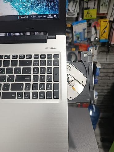 asus n53s: İşlənmiş ASUS 15.6 ", Intel Core i3, 128 GB, Ünvandan götürmə, Ödənişli çatdırılma — 2