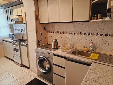 qubada satilan evler: Nərimanov rayonu, Gənclik metrosunun tam yanında köhnət tikili binada — 3