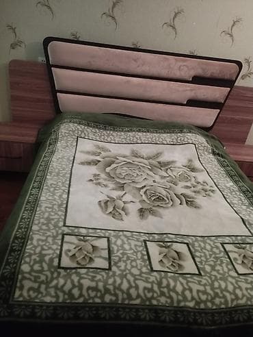 komod: İkinəfərlik çarpayı — 4