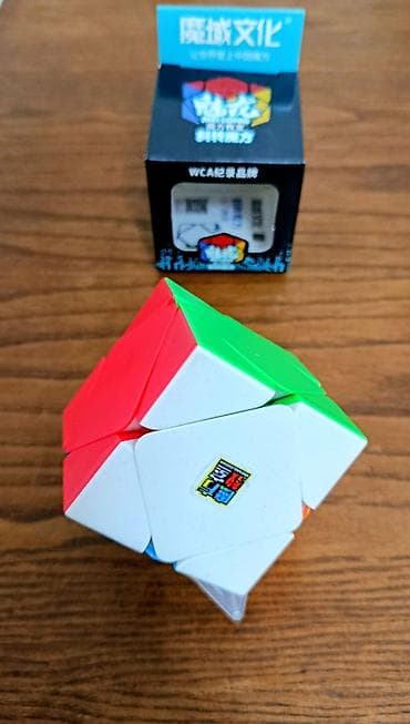 Rubik kubu: Moyu Meilong Skewb sürətli Rubik kubu - Rəngli plastik korpus — 1