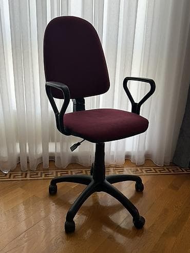 karta: Ofis kreslosu – tənzimlənən, rahat və praktiki - Rəng: tünd bordo — 2