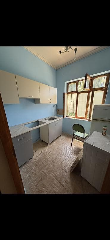 Bileceri memmedogullari servisin arxasınnda 2 otaqlı menzil kiraye