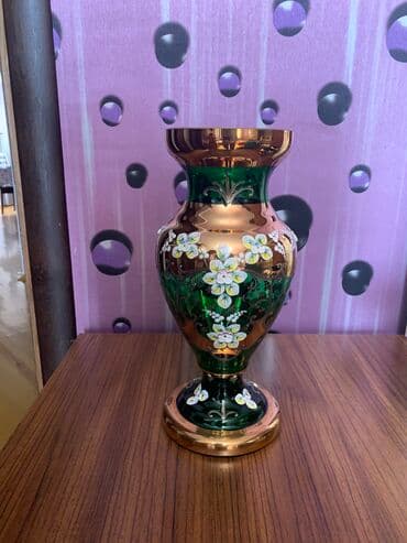 ad günü dekoru: Çexiyanındır. Heç istifadə olunmayıb. Qədimidir. 30 ilin bogema — 1