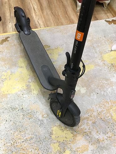 Xiaomi mi scooter,əla vəziyyətdə,az istifadə olunub,hər şeyi işləkdir