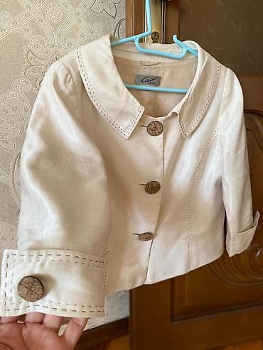 ag jaket: Sadəcə yüngül yırtığı var amma çöldən görsənmir. Caterina Leman qadın — 1