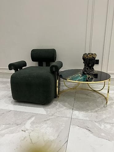 Məhsul: Oturacaq - Oturacaq: Tünd yaşıl rəngli, yumşaq toxumalı