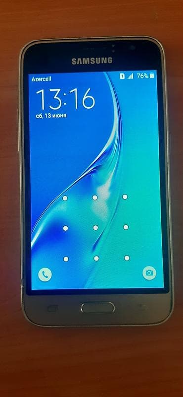 philips xenium 9@9d: Samsung Galaxy J1 Duos, 8 GB, rəng - Qızılı, İki sim kartlı — 2