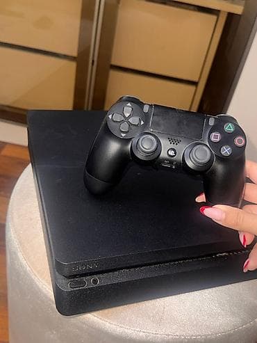 Sony PlayStation 4 Slim oyun konsolu - Model: PS4 Slim (orijinal Sony