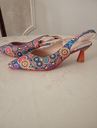 Qadın ayaqqabıları – slingback, nazik dabanlı - Model: Slingback lalafo.az -da Qadın ayaqqabıları – slingback, nazik dabanlı - Model: Slingback