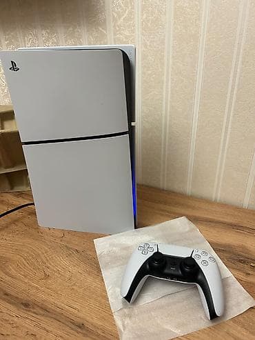 ps5 qolu: PlayStation 5 Digital Edition oyun konsolu + DualSense idarəetmə pultu — 1