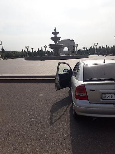 opel astra a h 2008: Opel Astra: 1.6 l | 2000 il 350000 km Sedan — 2