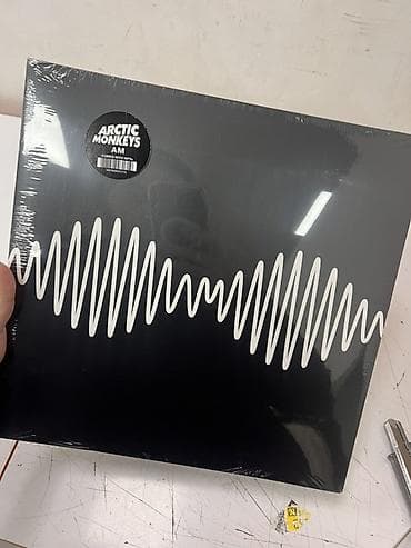 Velosiped ehtiyyat hissələri: Məhsul: Arctic Monkeys – “AM” vinil plastinka (12” LP) Xüsusiyyətlər — 1