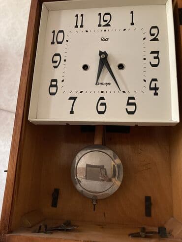 антикварные часы настенные: Yantar saat. Hal hazırda işləmir. Qurulsa işləyə bilər. Başqa problemi — 3