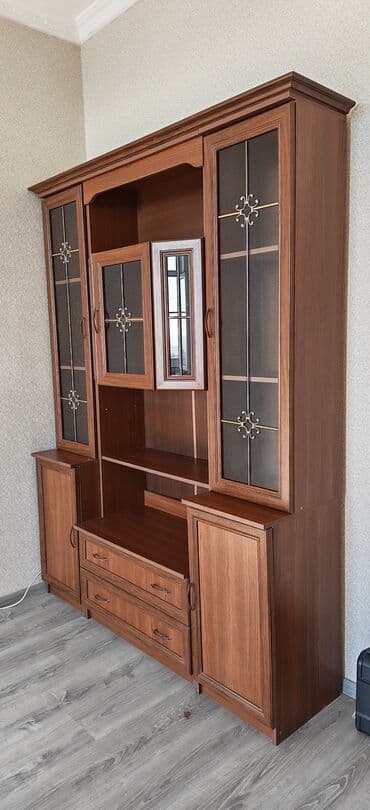 ikinci əl dolab: İşlənmiş, Servant — 2