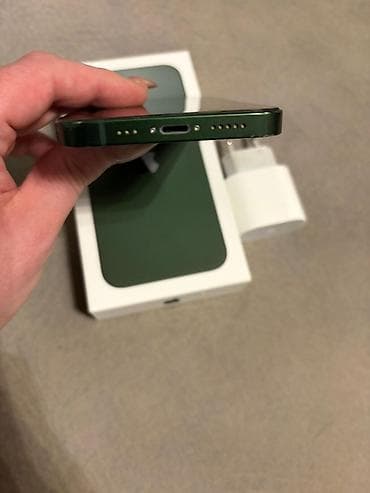redimi 9 a: IPhone 13, 256 GB, Yaşıl, Qırıq — 5