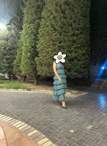 1 defe toya geyinilib.cox gözəl görünüşü var.reng super. şık görünüşü