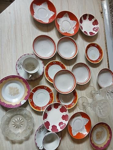 qebir sekilleri: Qarışıq porselen və şüşə qab dəsti - Müxtəlif ölçülü və naxışlı — 2