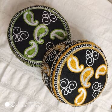 женские вязаные береты: Araxçınlar hər rəng və modeldə. 5-10-15₼ sadə, bəzəkli və fatalı — 3