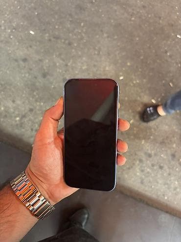 IPhone 16, Face ID — 2