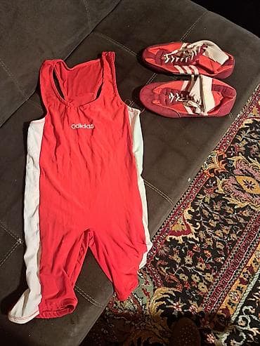 idman geyim: Adidas güləş dəsti - Tərkib: 1 ədəd Adidas güləş maykası (singlet) və — 1