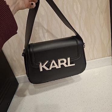70 manata alınıb. Karl Lagerfeld qadın çiyn çantası - Rəng: qara -