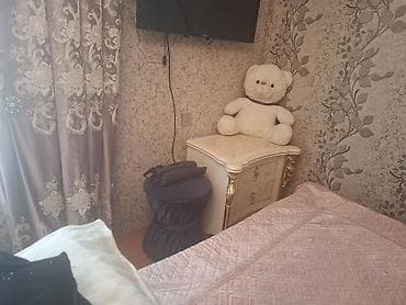Двуспальная кровать, 2 тумбы, Б/у — 4