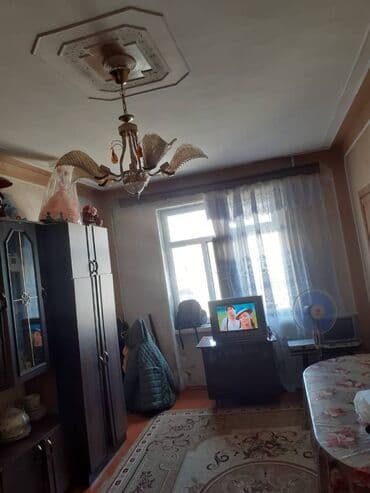 Bakı, Bakıxanov qəs., 4 otaqlı, Köhnə tikili, 82 kv. m