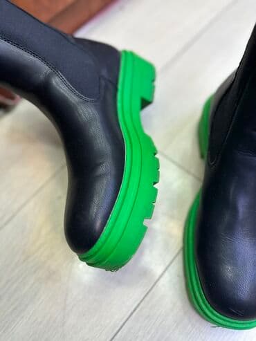 Səndəl və şəp-şüplər: 40razmer bot — 3