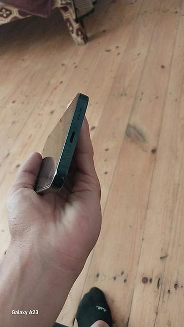 alfa term: IPhone 13, 256 GB, Qara — 5