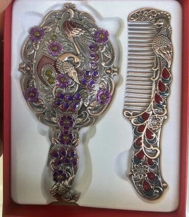 Digər aksesuarlar: Üzərində qırmızı,qara və ağ rənglərin qarışığı ilə simmetrik butalı — 6