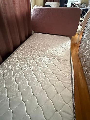 Sabişbaki Kravat ve yazi Masasi birlikde 250man satilir Unvan Izzet