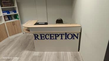 Resepsiyon masası – ofis, klinika, tədris mərkəzi və mehmanxana giriş