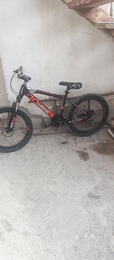 velosiped kameri: MTB tipli velosiped - Çərçivə: qara rəngli, idman üslubunda dizayn - — 5
