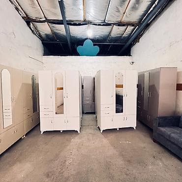 3 qapılı, Güzgülü, Ağ, Digər material, Açılan, Düz dolab