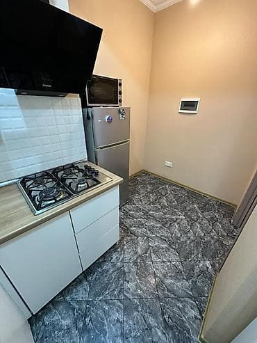 naftalan kiraye ev: *yeni sürətli lift qoyulub.* 2 otaqlı mənzil – zövqlə dizayn olunmuş — 4